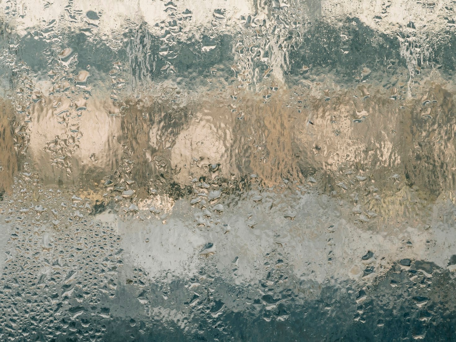 Common Signs of Humidity Problems in Homes